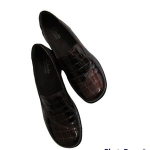 Clarks Bendables Patent Croc Embossed Loafers Shoes 38634